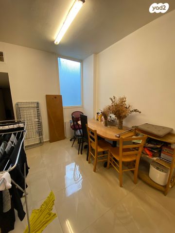 דירה, כיכר וייצמן 17, מרכז, קרית עבודה, חולון