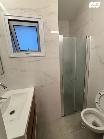 דירה, משה פורר 12, היובל, שרונה, רחובות