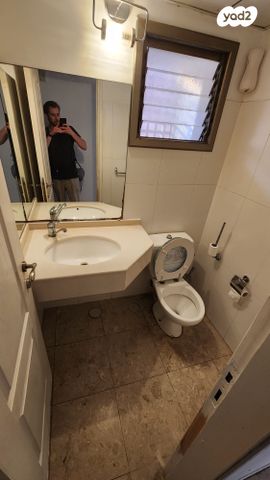 דירה, אריה בן אליעזר 8, נווה רם, שיכון מזרחי, רמת גן