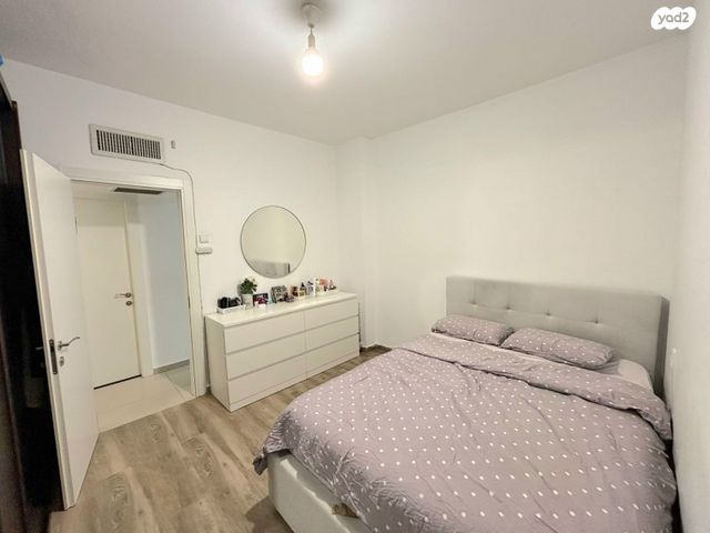 דירה, עליית הנוער 14, נחלת יצחק, תל אביב יפו