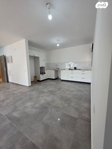 דירה, הרב ישראל גרוסמן 62, רמת אברהם, בית שמש