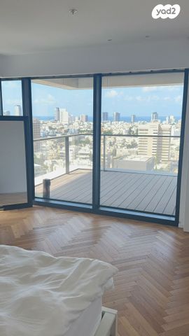 דירה, ליאונרדו דה וינצ'י 12, גני שרונה, קרית הממשלה, תל אביב יפו