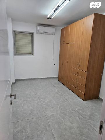 דירה, הרצל 105, שעריים, רחובות