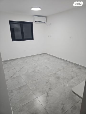 יחידת דיור, הבשן 3, נאות שז"ר, יבנה