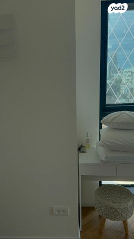 דירה, ליאונרדו דה וינצ'י 12, גני שרונה, קרית הממשלה, תל אביב יפו