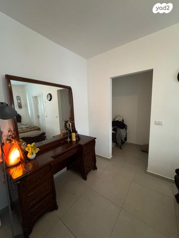 דירה, לוטם 21, הפרחים, חריש