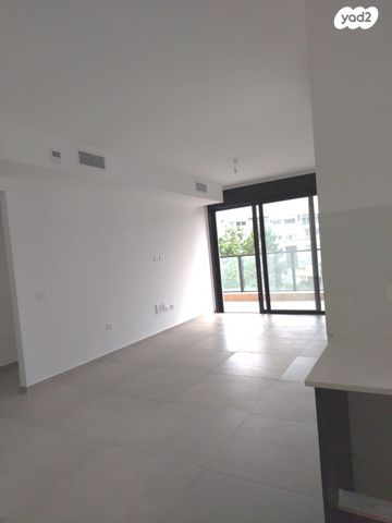 דירה, החקלאי 3, מגדיאל, הוד השרון