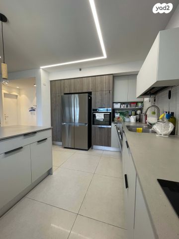 דירה, גאולה כהן 3, נוף השרון, נתניה