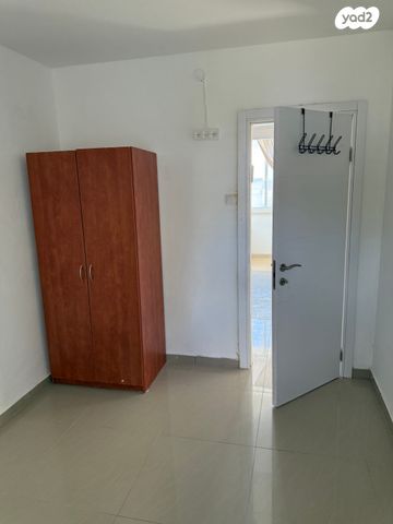 דירה, ששת הימים 1006, הראשונים, שלומי