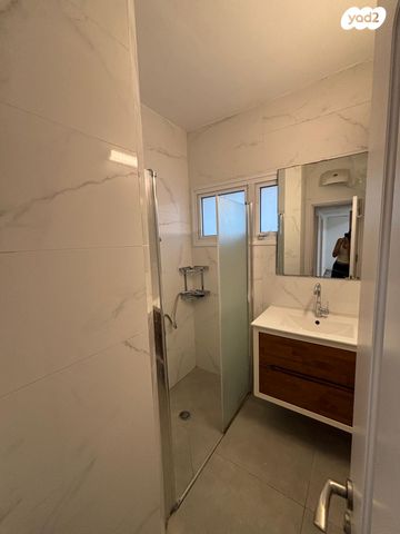 דירה, משה פורר 12, היובל, שרונה, רחובות