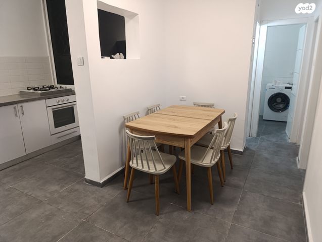 דירה, נתן אלבז 285, הראשונים, שלומי