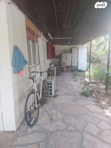 בית פרטי/ קוטג', הדקלים 175, מרכז פרדס חנה, פרדס חנה כרכור