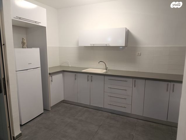 דירה, נתן אלבז 285, הראשונים, שלומי