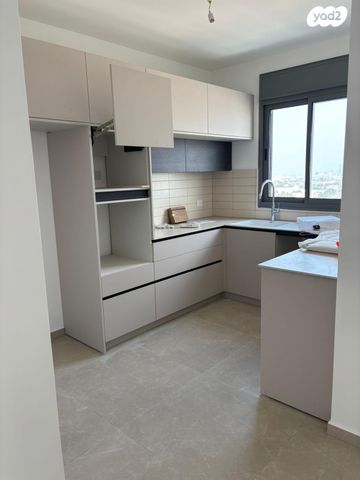 דירה, יעקב פיכמן 5, קרית אילון, חולון