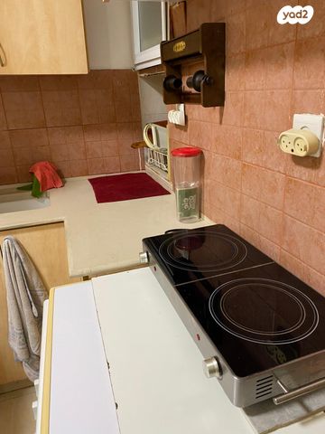 דירה, אלימלך 16, שכונת בן גוריון, מרכז העיר ג', רמת גן