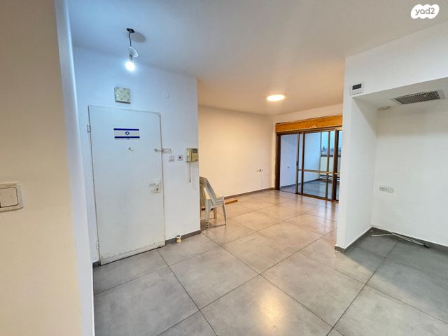 דירה, משה פורר 12, היובל, שרונה, רחובות