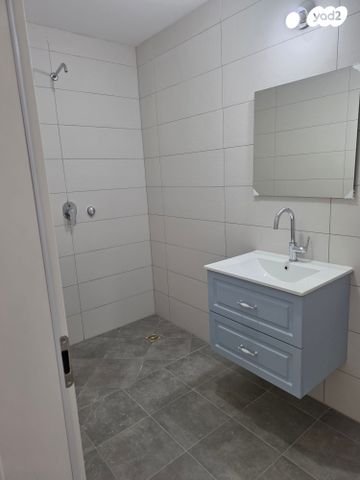 דירה, הרב ישראל גרוסמן 62, רמת אברהם, בית שמש