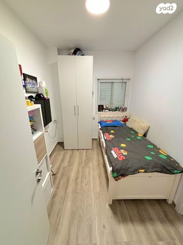 דירה, עליית הנוער 14, נחלת יצחק, תל אביב יפו