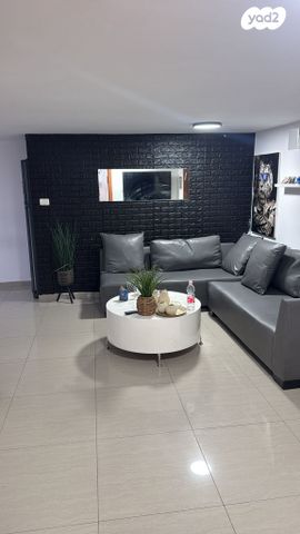 יחידת דיור, יקותיאל אדם 16, ברנע, אשקלון