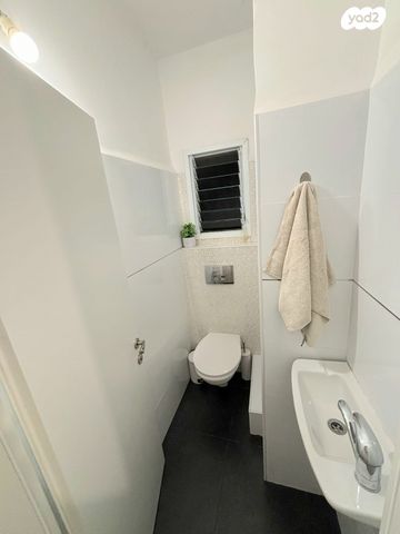 דירה, עליית הנוער 14, נחלת יצחק, תל אביב יפו