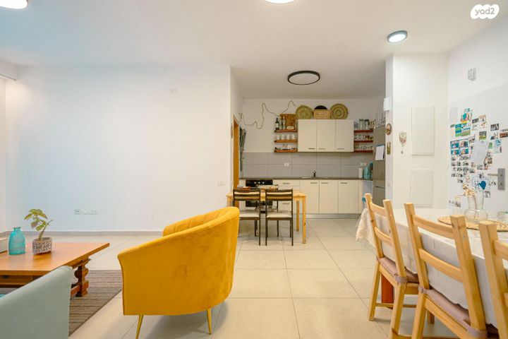 דירה, סביון 28, הפרחים, חריש