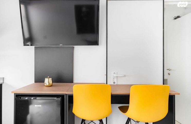 סמטת התפוח 4