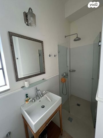 דירה, ברדיצ'בסקי 29, לב תל אביב, לב העיר צפון, תל אביב יפו