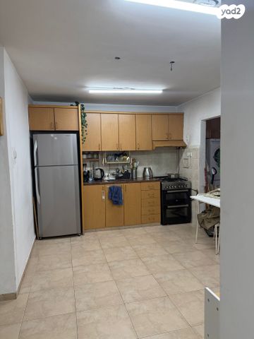 דירה, שדרות בן גוריון 21, גבעת אולגה, חדרה