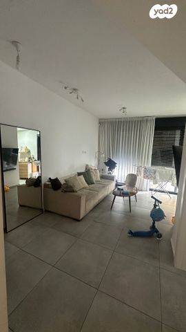 דירת גן, חצור 18, יד לבנים, רמת גן