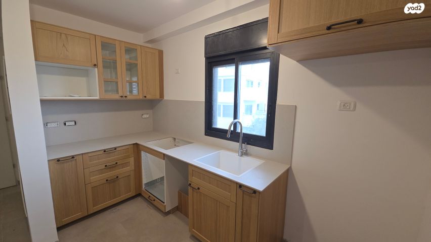 דירה, צפרירים 4, מרכז הכרמל, חיפה