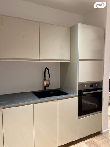 יחידת דיור, שחף 17, סביון, סביון