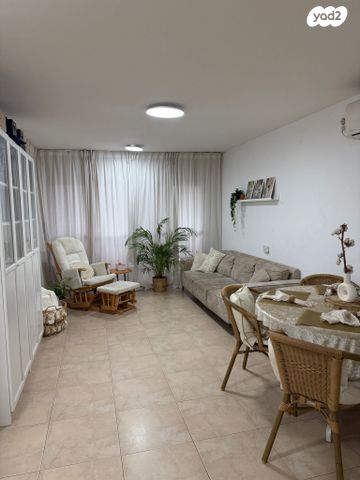 דירה, שדרות בן גוריון 21, גבעת אולגה, חדרה