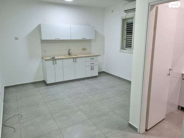 יחידת דיור, חירותנו 51, עזרא, הארגזים, תל אביב יפו