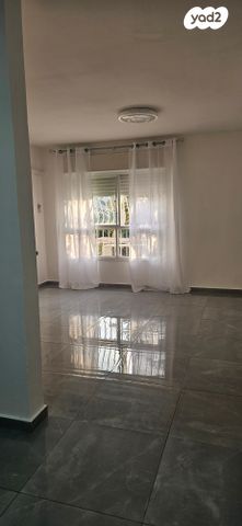 דירה, חידקל 1, גני אביב, לוד