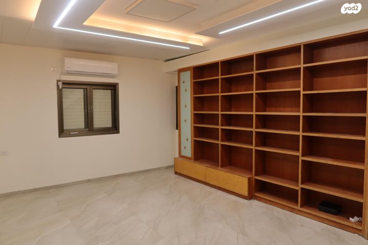 דופלקס, הרב שפירא 8, הפועל המזרחי ה', שיכון ה', בני ברק