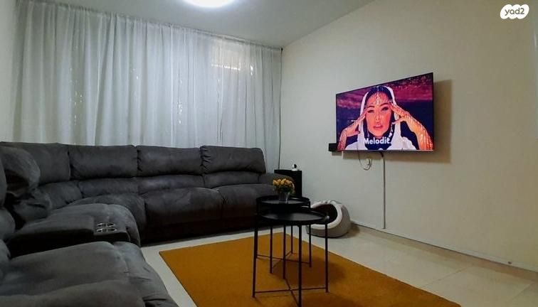 דירה, רש"י 36, רמב"ם, ראשון לציון