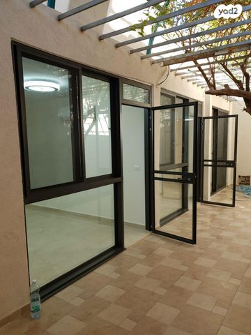 דירת גן, הערמון 7, עג'מי, גבעת העליה, תל אביב יפו