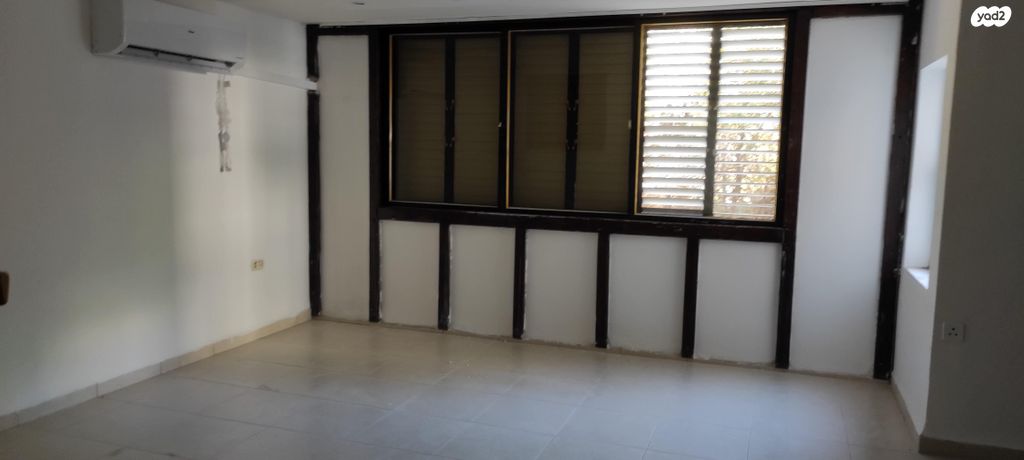 דירה, דוד המלך 23, האצטדיון, טבריה