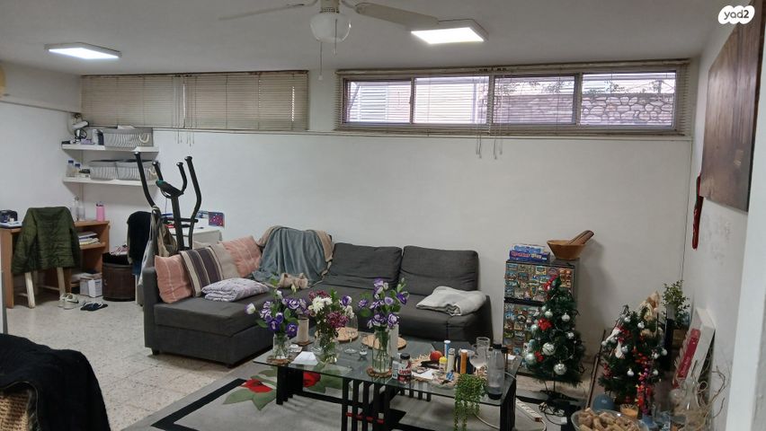 יחידת דיור, פלמ"ח 24, אבני חן, רחובות