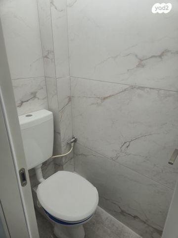 דירה, ההגנה 7, לב העיר, בת ים