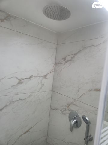 דירה, ההגנה 7, לב העיר, בת ים