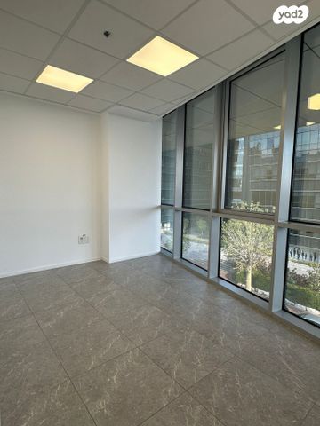 משרדים, המלאכה 4, אזור תעשיה ספיר, נתניה