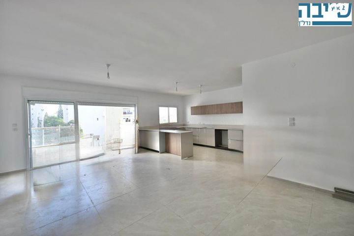 דירה, רא"ל מוטה גור, היובל, שרונה, רחובות