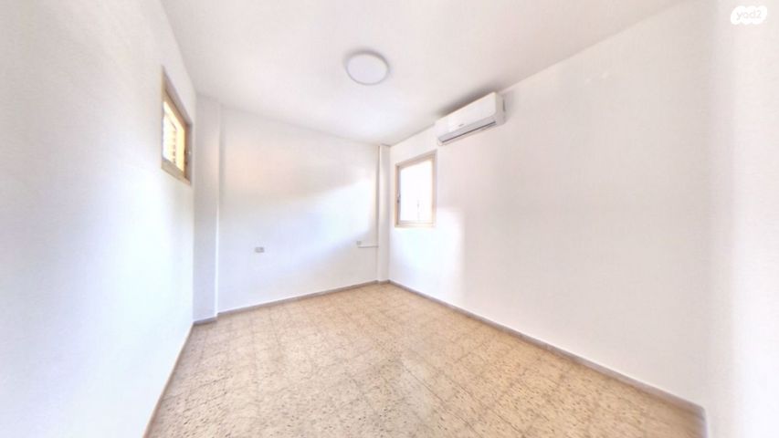 דירה, הבנים, הוד השרון