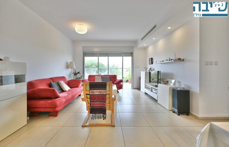 דירה, הרב יעקב ברמן, רחובות המדע, רחובות