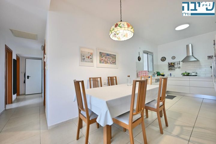 דירה, הרב יעקב ברמן, רחובות המדע, רחובות