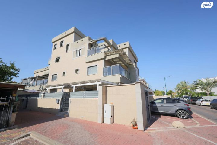 בית פרטי/ קוטג', חביבה רייק, אפק, קרית ביאליק