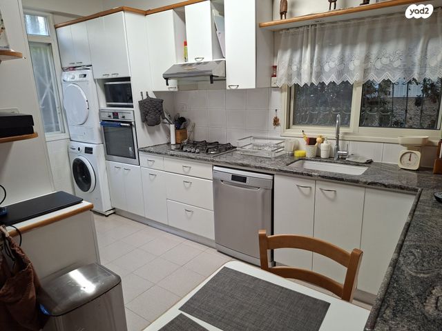 דירה, נחמיה, נווה שאנן, חיפה