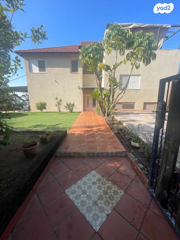 בית פרטי/ קוטג', בית אריה / עופרים