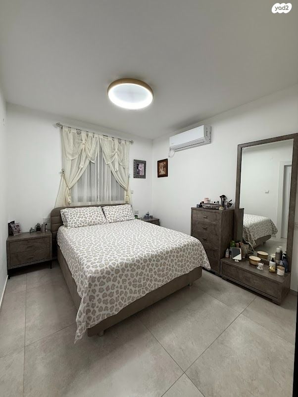 דירת גן, החרוב, רמת בגין, טירת כרמל